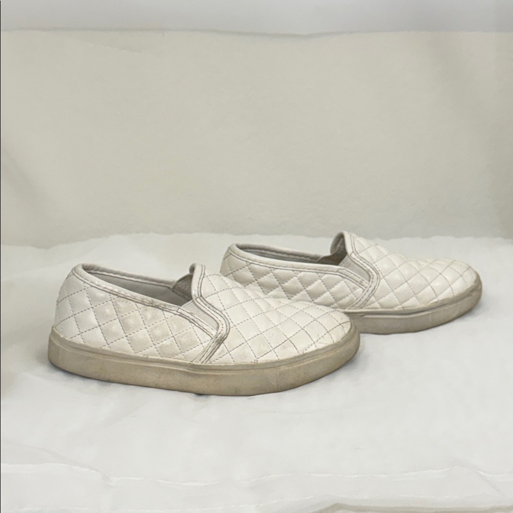 Girl’s Cat & Jack Quilted Slip-On Sneakers - Off-White Size 1